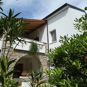 Apartment Milenka, Punat